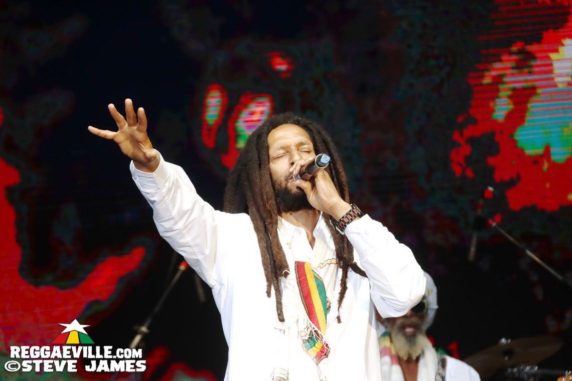 Julian Marley, Max Romeo, Luciano, Sean Paul