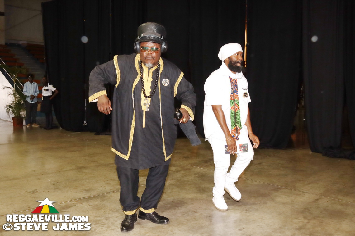 Julian Marley, Max Romeo, Luciano, Sean Paul