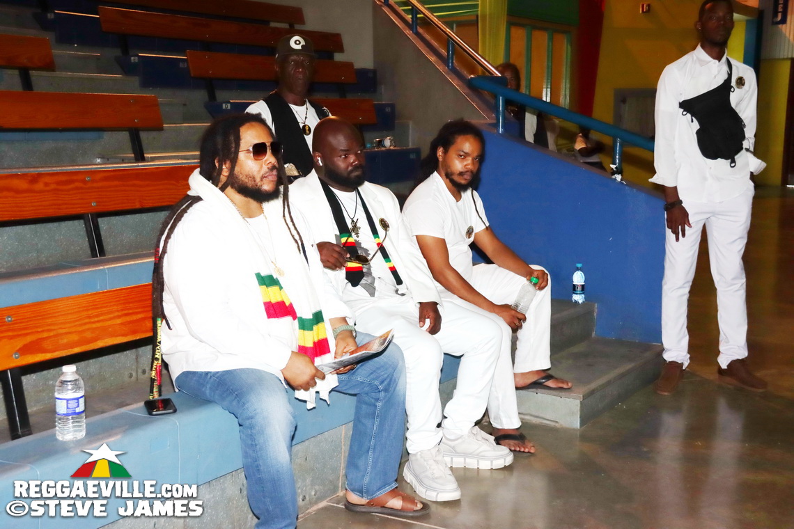 Julian Marley, Max Romeo, Luciano, Sean Paul