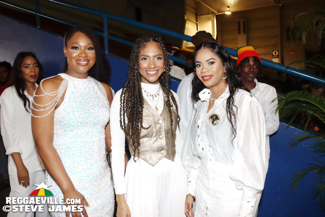 Julian Marley, Max Romeo, Luciano, Sean Paul