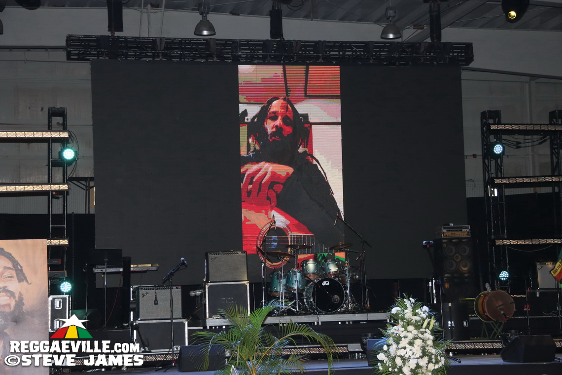 Julian Marley, Max Romeo, Luciano, Sean Paul