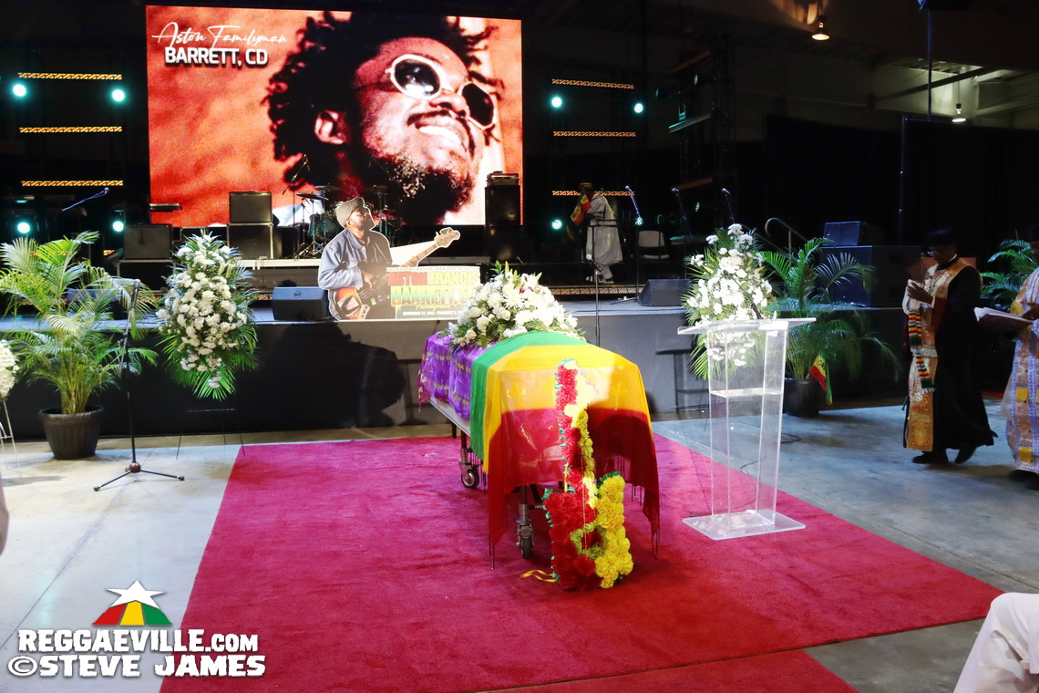 Nadine Sutherland, Olivia 'Babsy' Grange, Carlene Davis