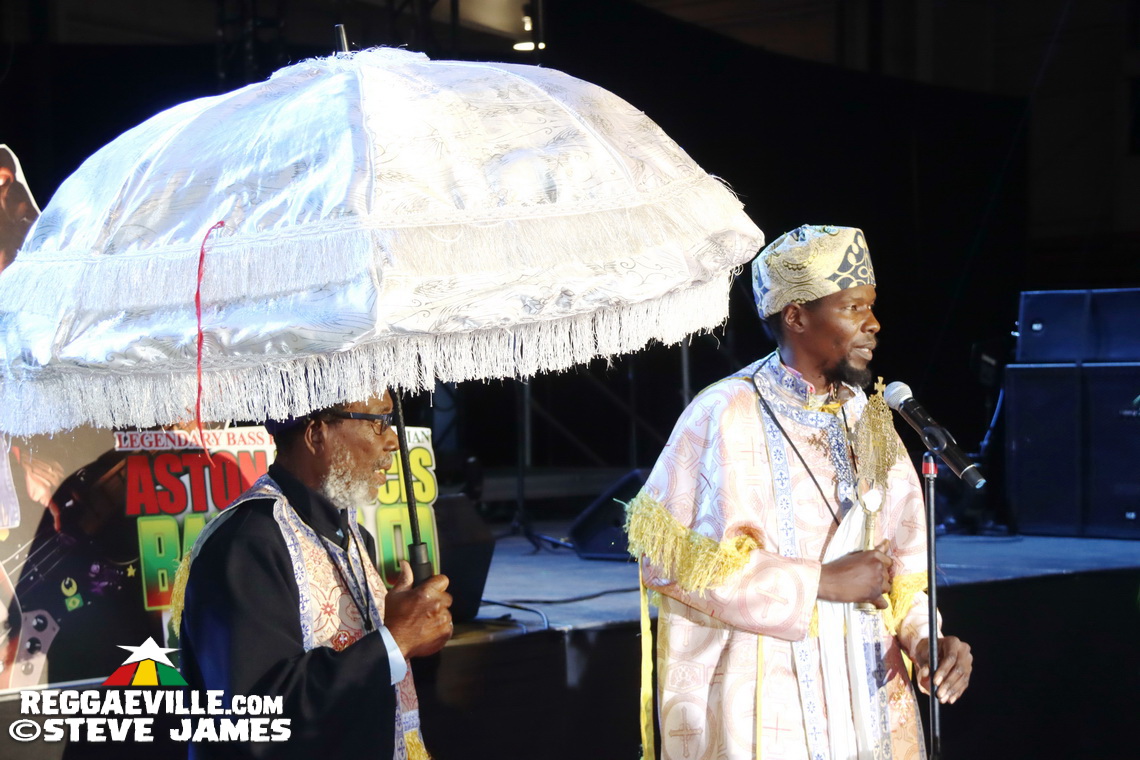 Nadine Sutherland, Olivia 'Babsy' Grange, Carlene Davis