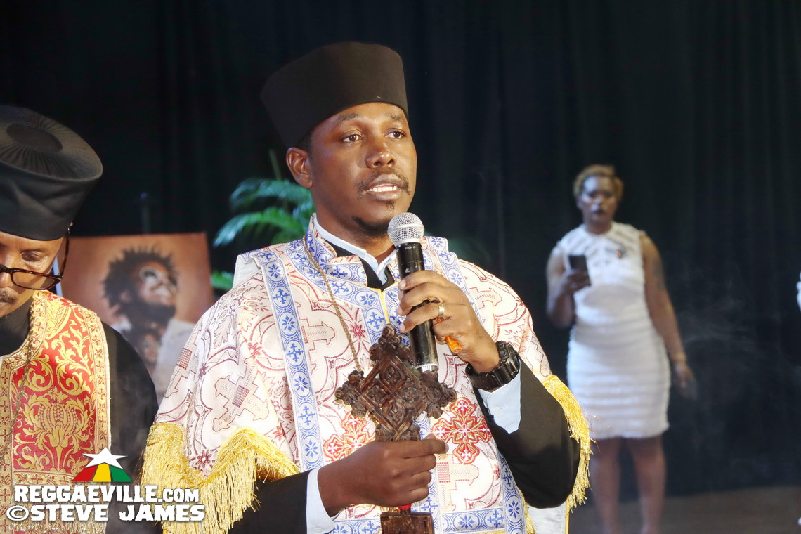 Nadine Sutherland, Olivia 'Babsy' Grange, Carlene Davis