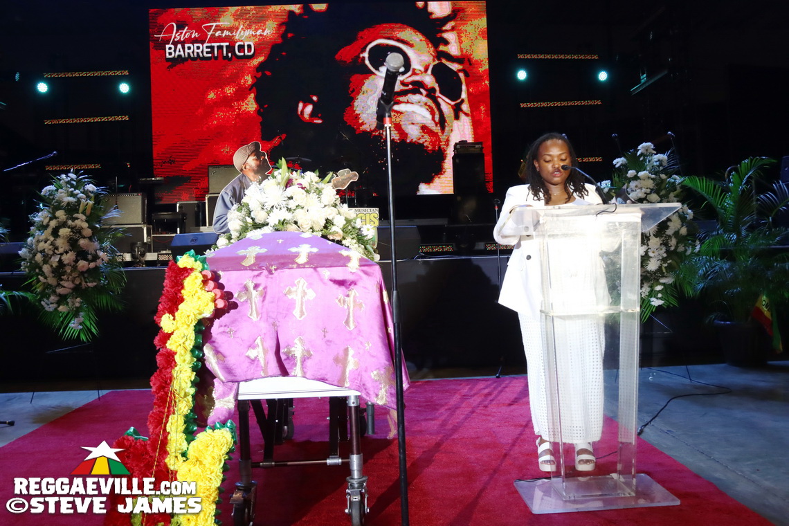 Nadine Sutherland, Olivia 'Babsy' Grange, Carlene Davis