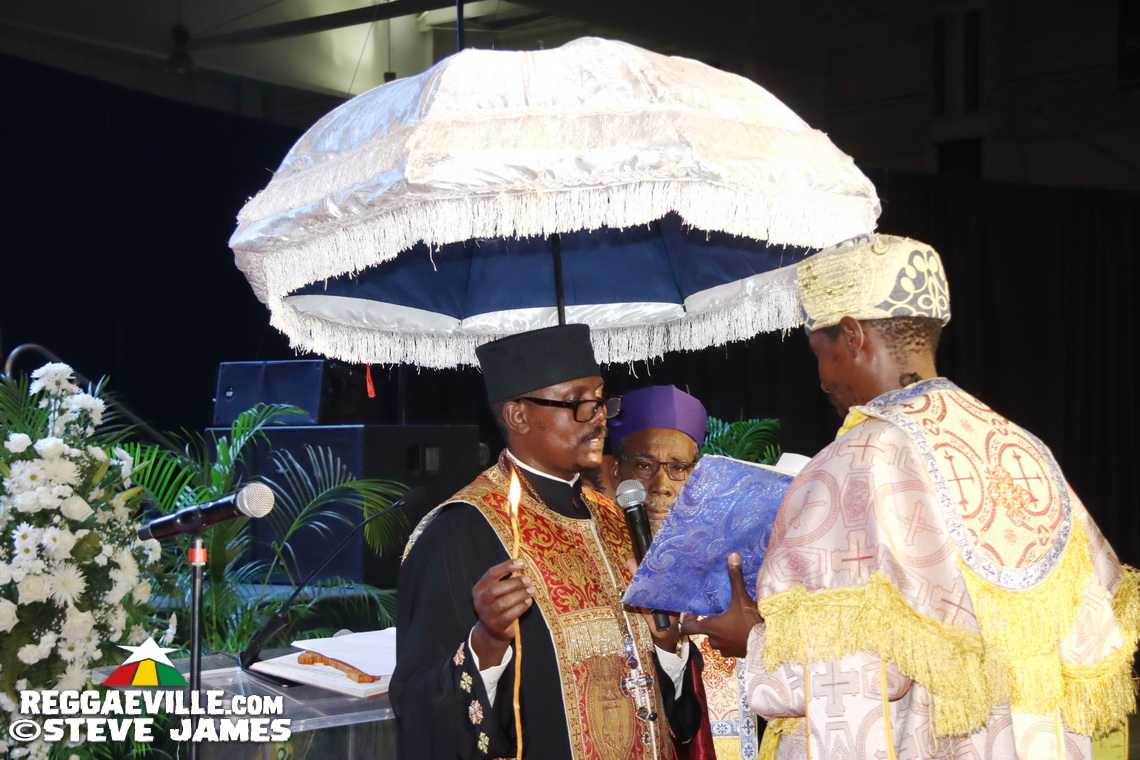 Nadine Sutherland, Olivia 'Babsy' Grange, Carlene Davis