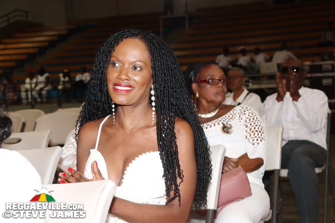 Nadine Sutherland, Olivia 'Babsy' Grange, Carlene Davis