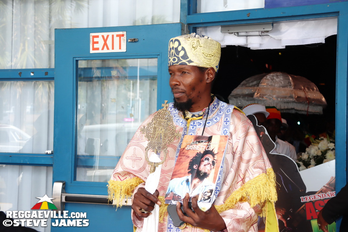 Nadine Sutherland, Olivia 'Babsy' Grange, Carlene Davis