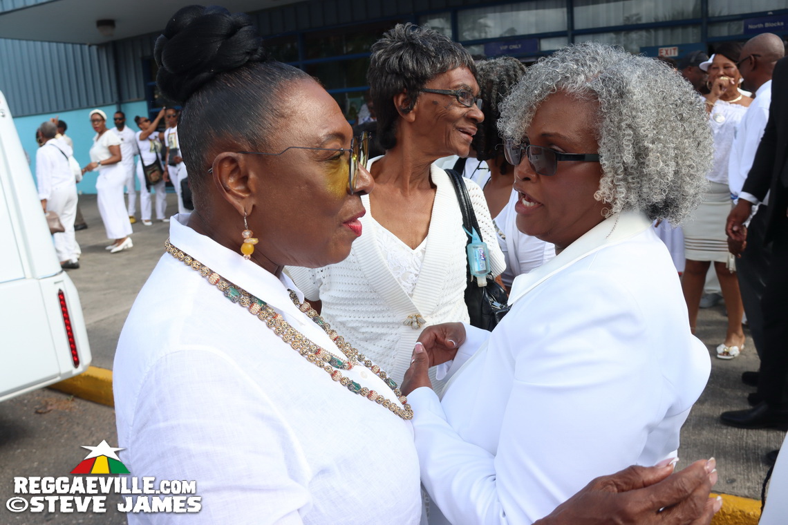 Nadine Sutherland, Olivia 'Babsy' Grange, Carlene Davis
