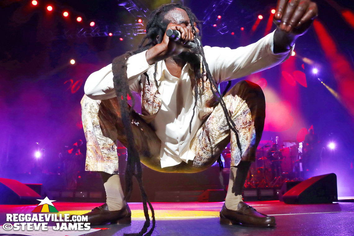 Buju Banton, Fridayy