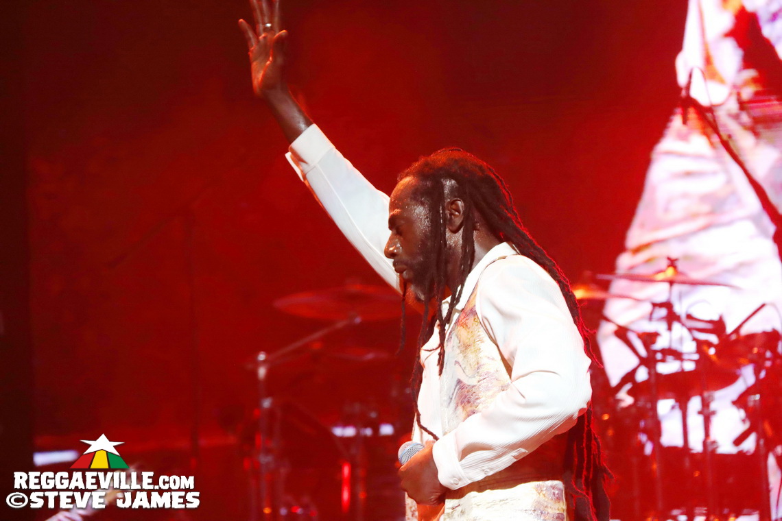 Buju Banton, Fridayy