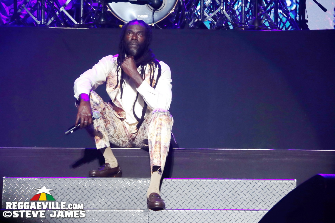 Buju Banton with DJ Khaled, Wayne Wonder & Gramps Morgan