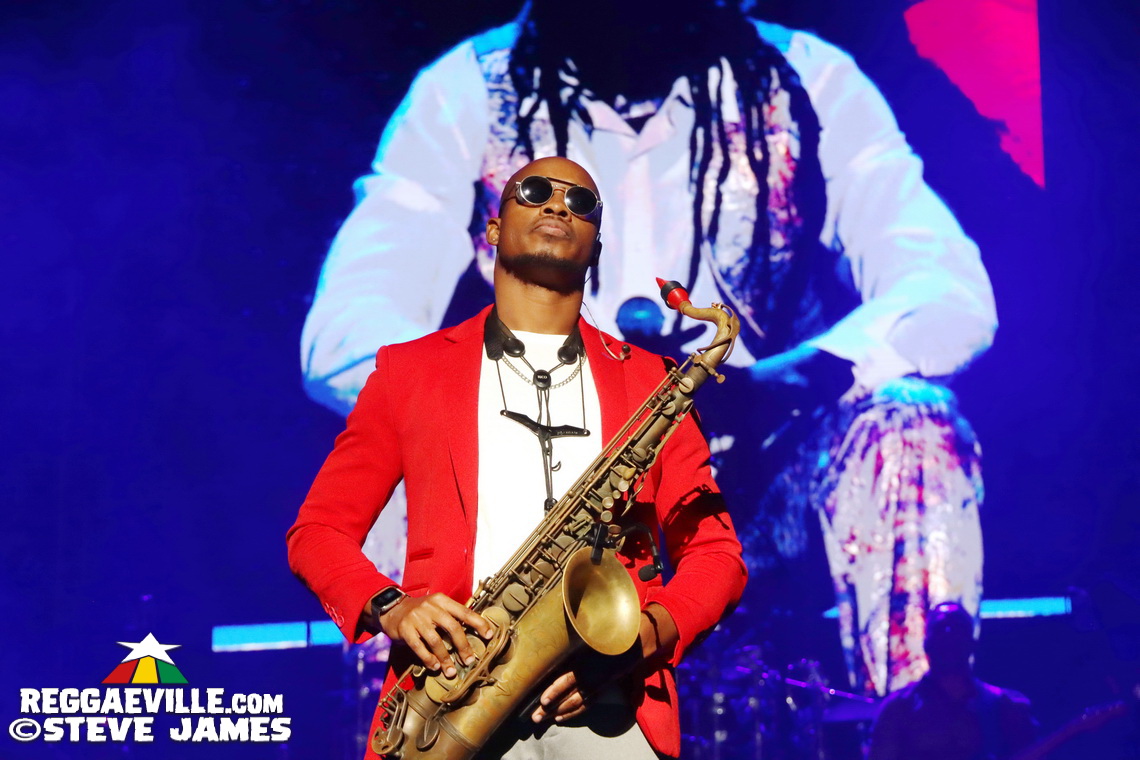 Buju Banton with DJ Khaled, Wayne Wonder & Gramps Morgan