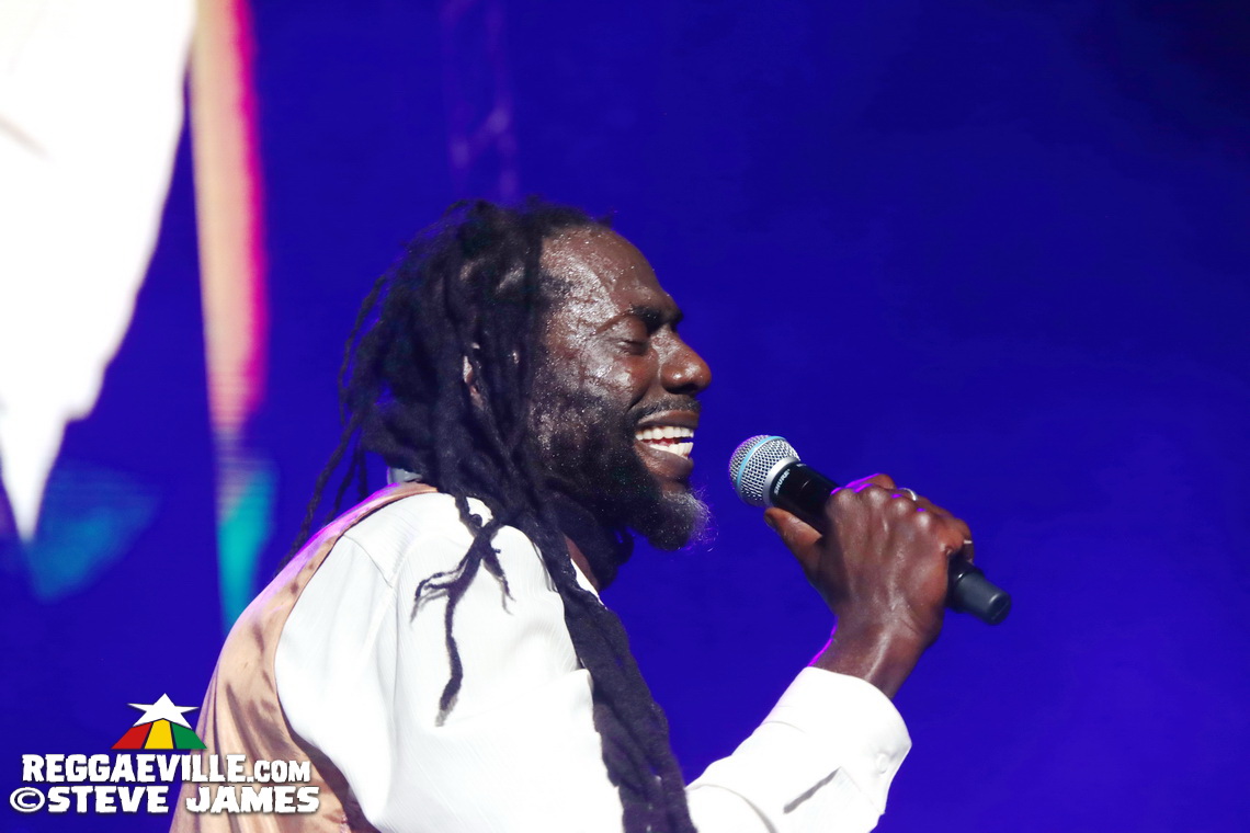 Buju Banton with DJ Khaled, Wayne Wonder & Gramps Morgan