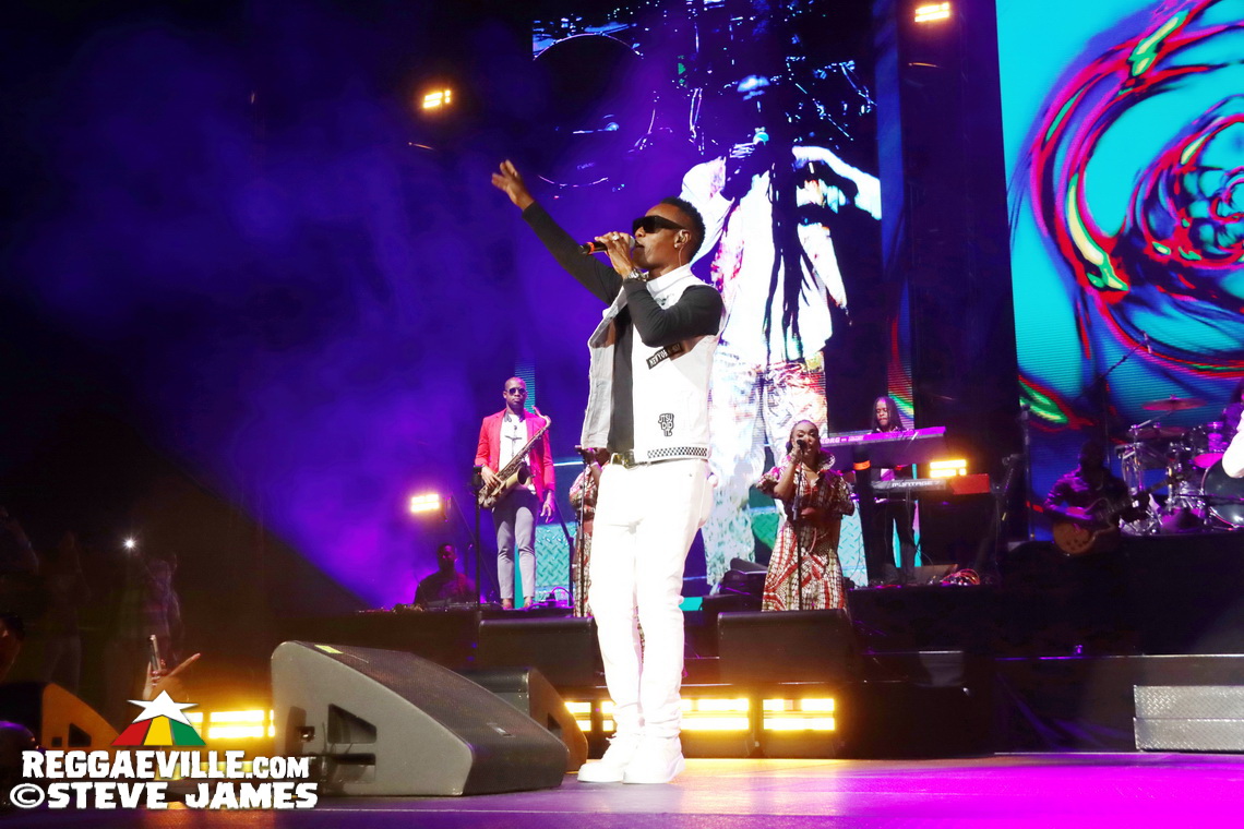 Buju Banton with DJ Khaled, Wayne Wonder & Gramps Morgan