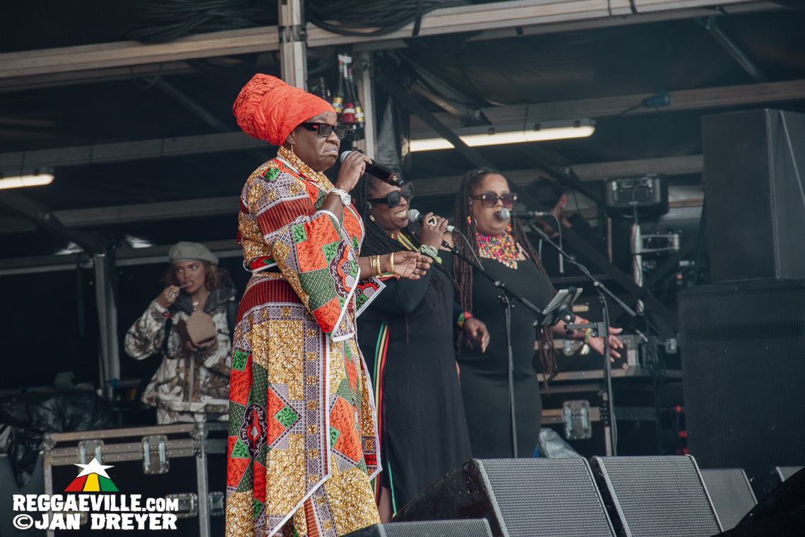 Shenseea, Beenie Man, Queen Omega