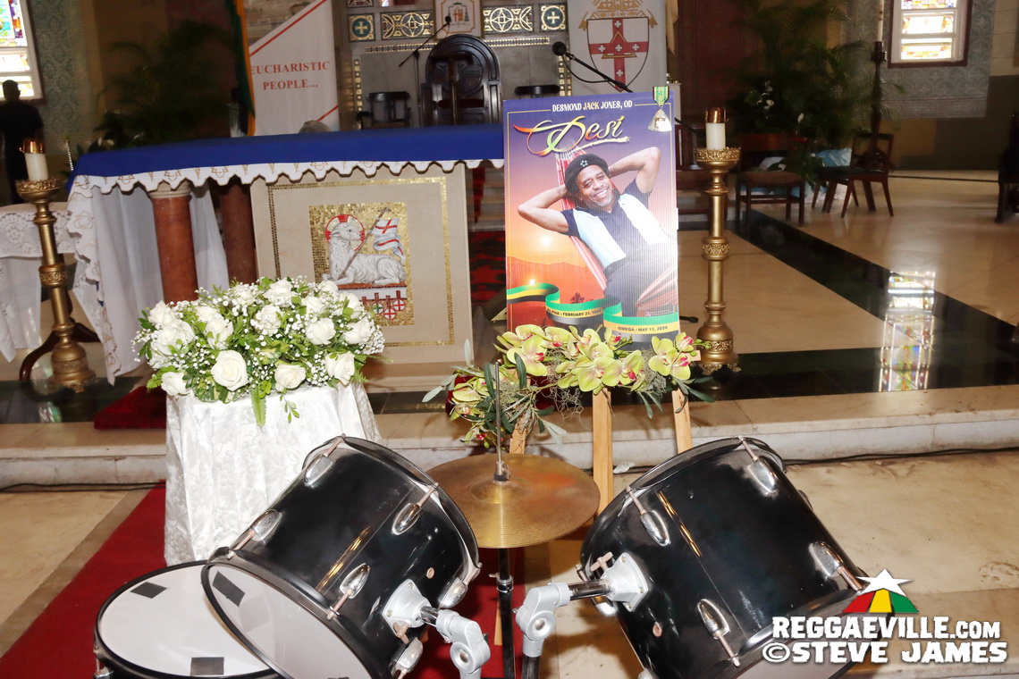 Ernest Ranglin, Lloyd Parks, Wayne Armond, Mutabaruka