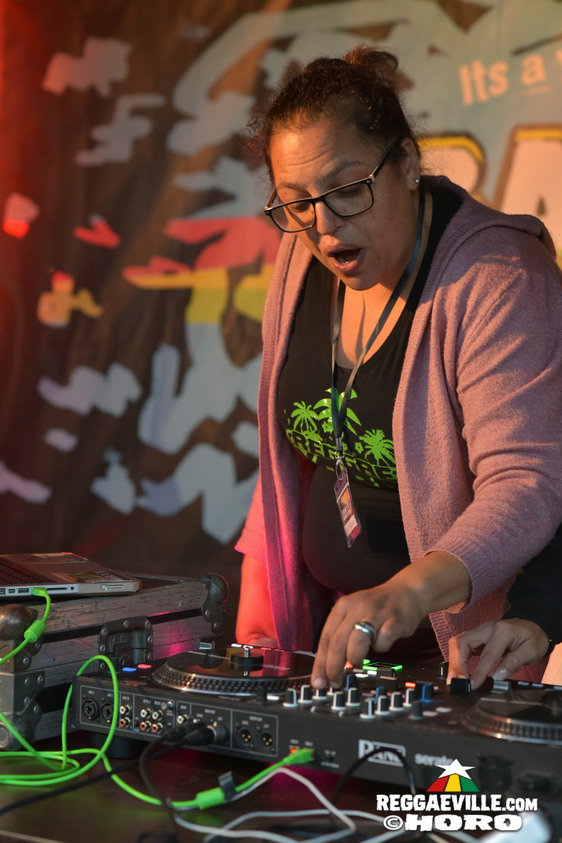 Teacha Dee & Don Tippa, Singing Gold, Mellow Mark, Big Mama Sound