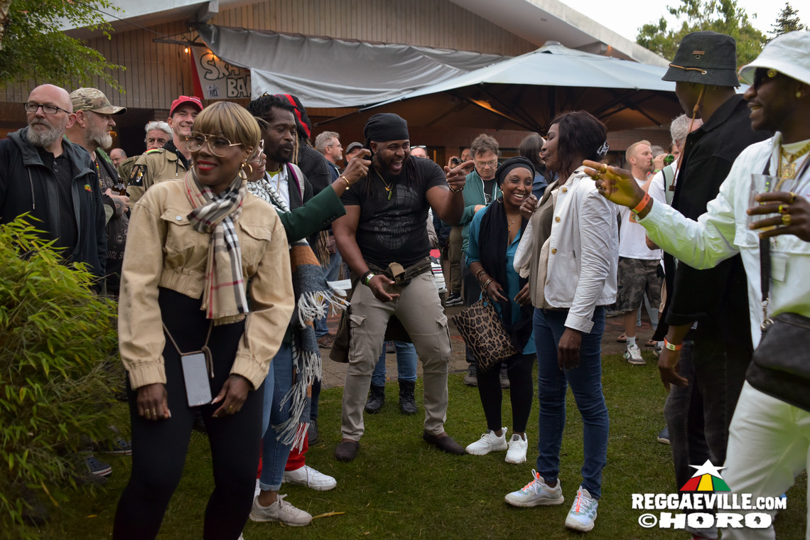 Teacha Dee & Don Tippa, Singing Gold, Mellow Mark, Big Mama Sound