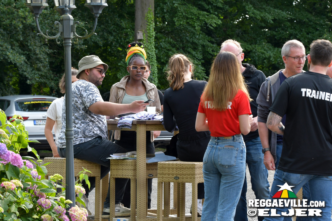 Irie Miah & The Massive Vibes, Sheriff's Soundpatrol