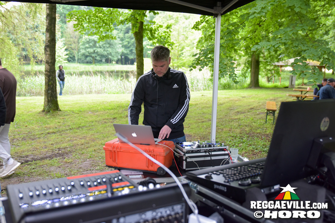 Irie Miah & The Massive Vibes, Sheriff's Soundpatrol