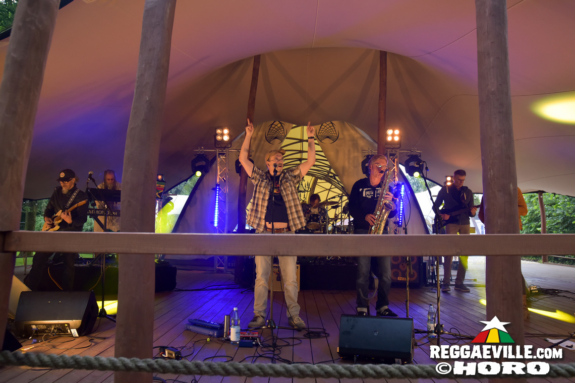 Irie Miah & The Massive Vibes, Sheriff's Soundpatrol