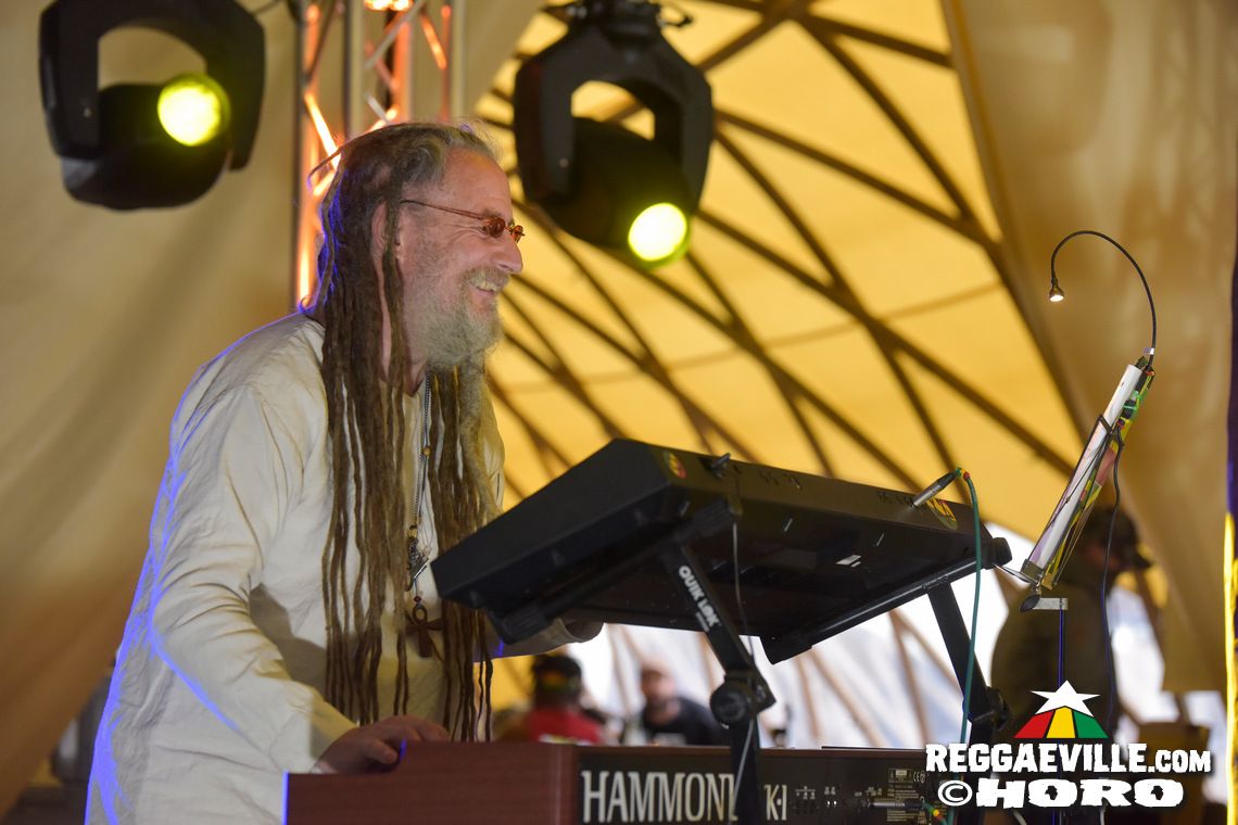 Irie Miah & The Massive Vibes, Sheriff's Soundpatrol