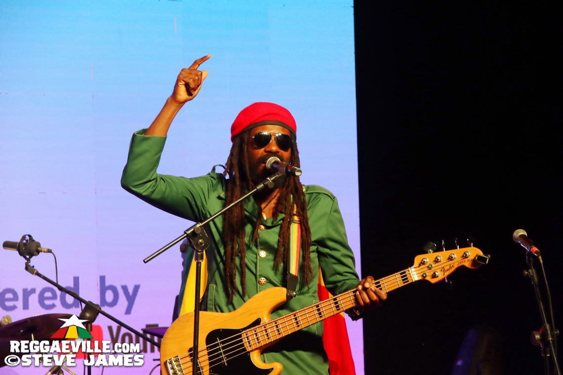 Shaggy, Wyclef Jean, Heavyweight Rockaz, Black Scorpio, Admiral T