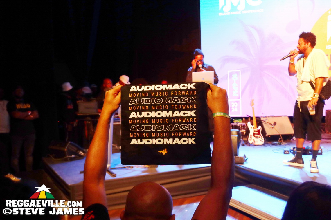 Shaggy, Wyclef Jean, Heavyweight Rockaz, Black Scorpio, Admiral T