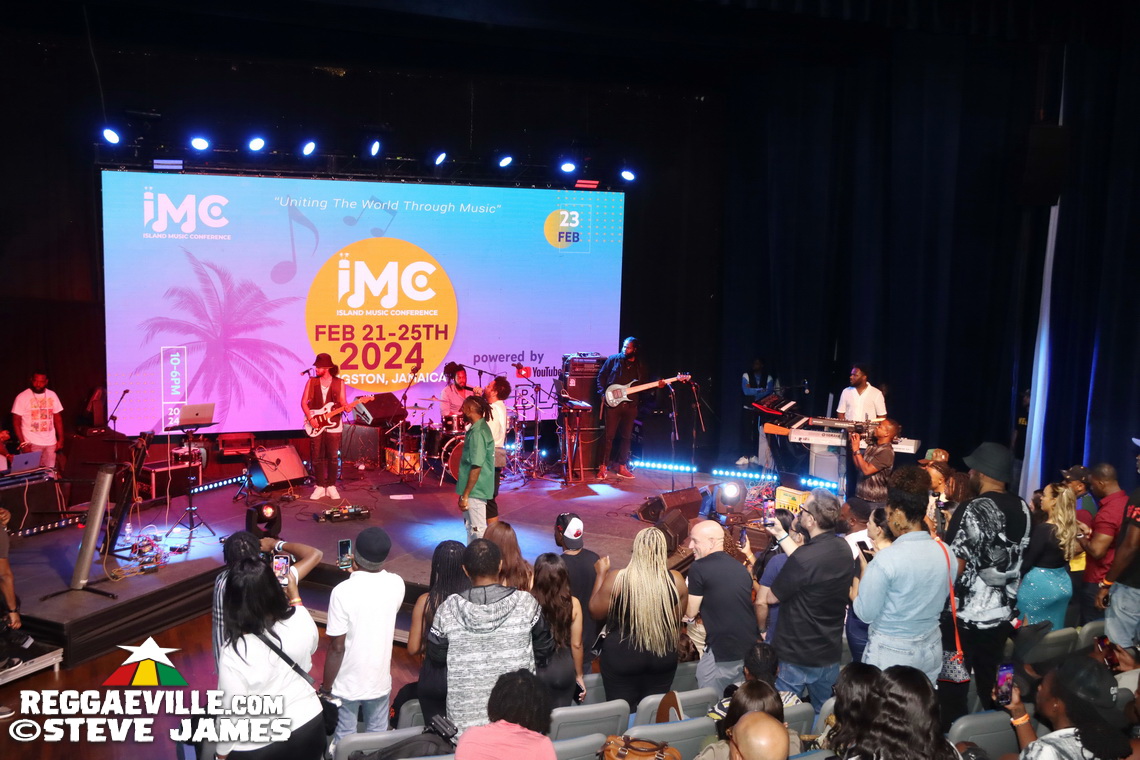 Shaggy, Wyclef Jean, Heavyweight Rockaz, Black Scorpio, Admiral T