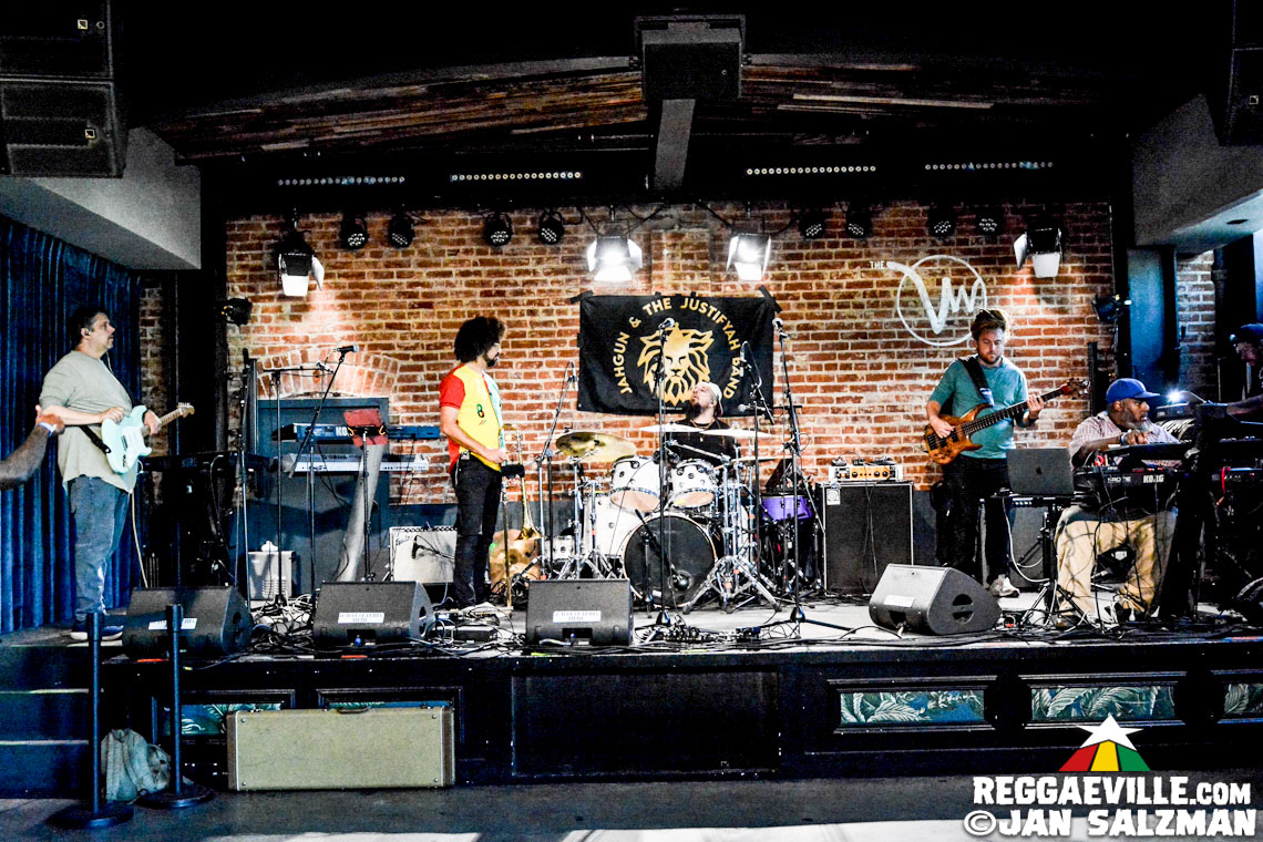 Israel Vibration & Roots Radics, Jahgun & Justifyah