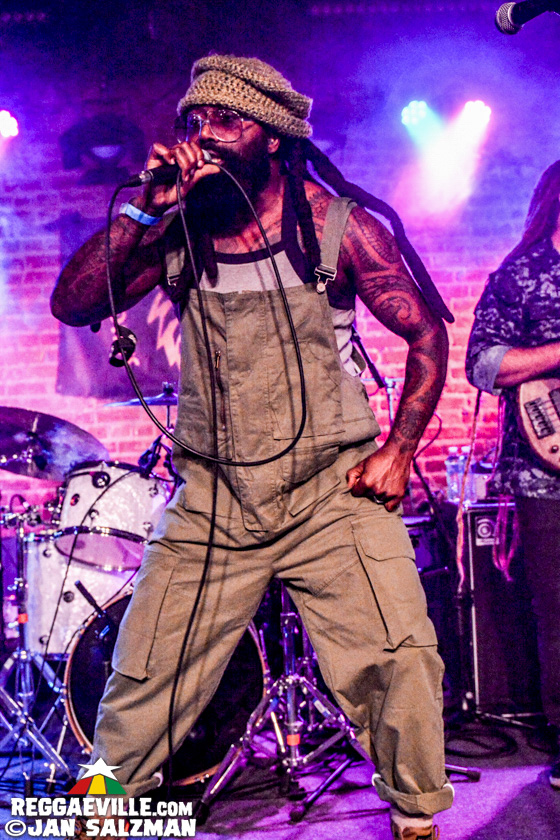 Israel Vibration & Roots Radics, Jahgun & Justifyah