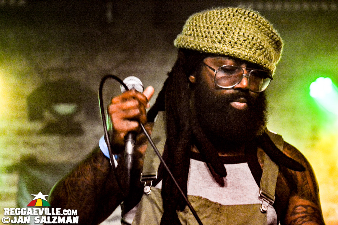 Israel Vibration & Roots Radics, Jahgun & Justifyah