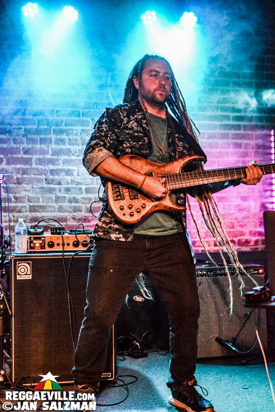 Israel Vibration & Roots Radics, Jahgun & Justifyah