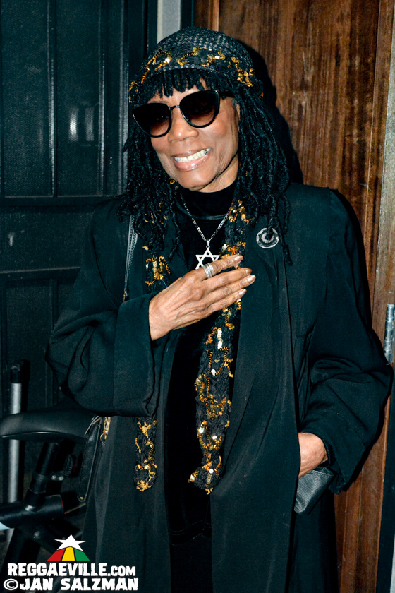 Israel Vibration & Roots Radics, Jahgun & Justifyah