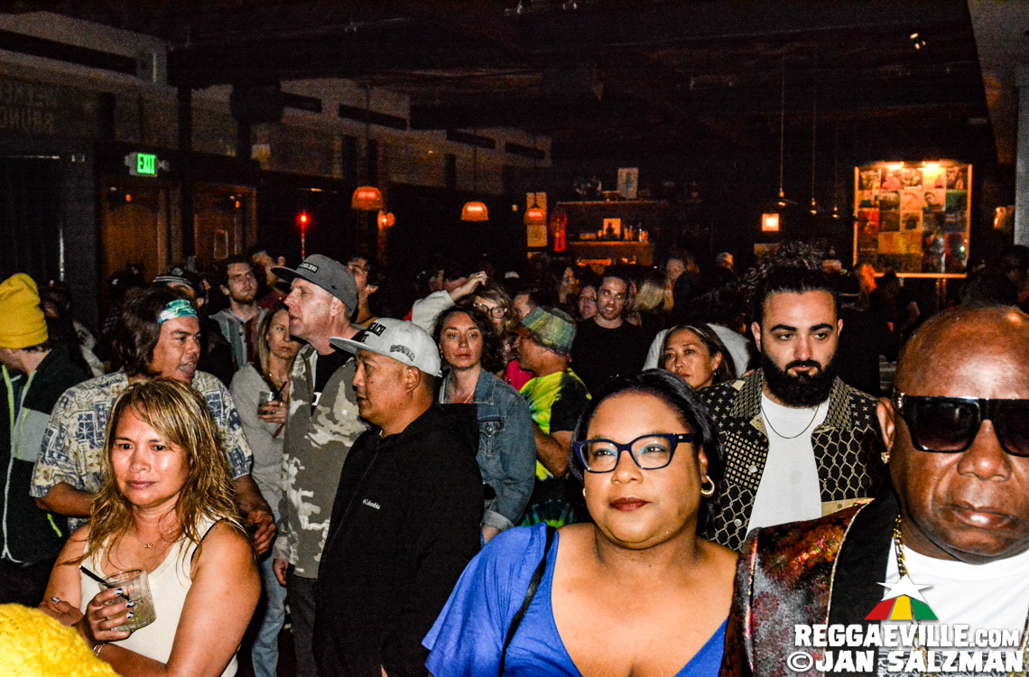 Israel Vibration & Roots Radics, Jahgun & Justifyah