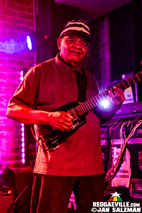 Israel Vibration & Roots Radics, Jahgun & Justifyah