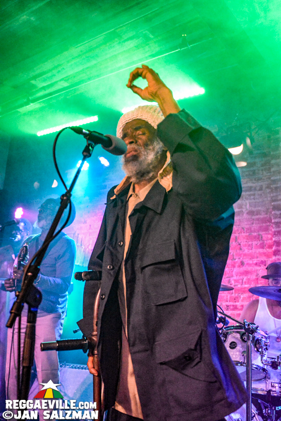 Israel Vibration & Roots Radics, Jahgun & Justifyah