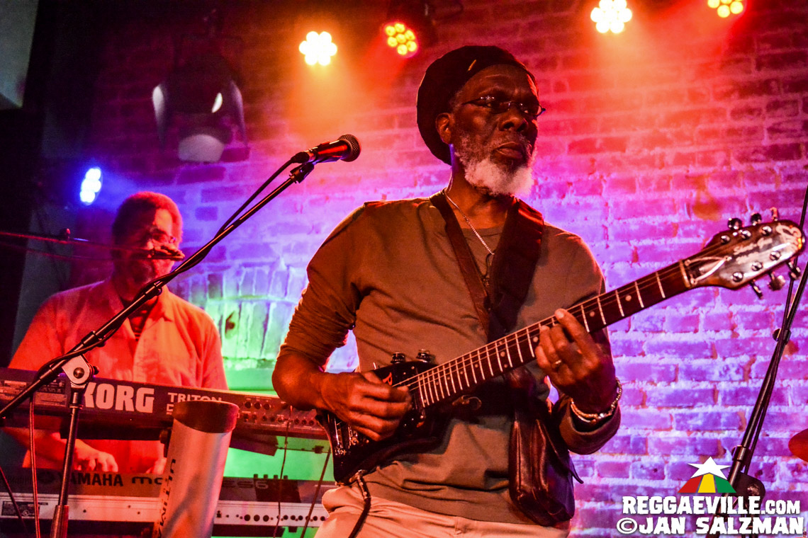 Israel Vibration & Roots Radics, Jahgun & Justifyah