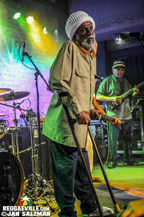 Israel Vibration & Roots Radics, Jahgun & Justifyah