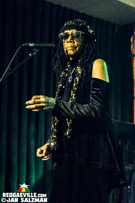 Israel Vibration & Roots Radics, Jahgun & Justifyah