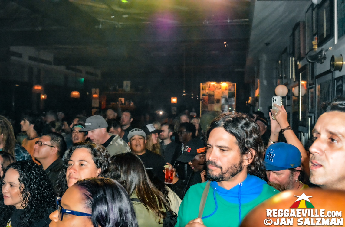 Israel Vibration & Roots Radics, Jahgun & Justifyah