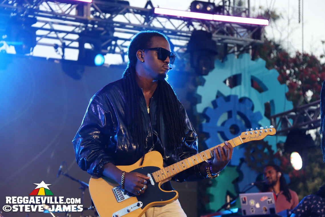 Ras I, Royal Blu, Runkus, Samory I