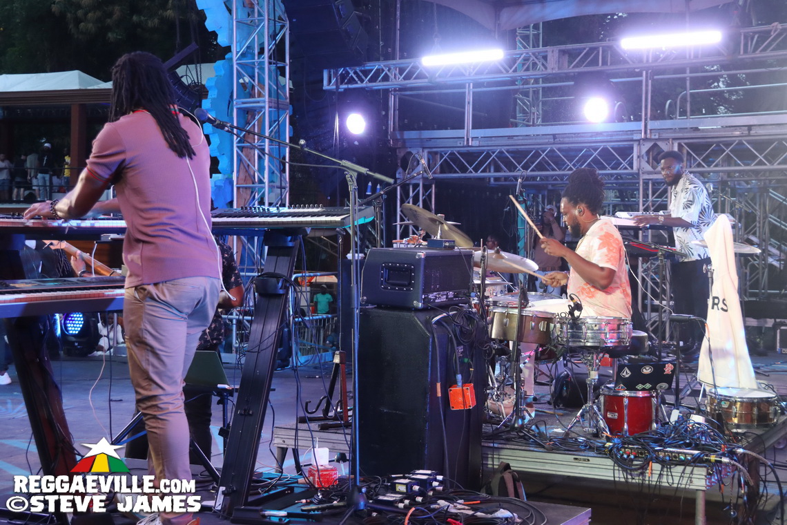 Ras I, Royal Blu, Runkus, Samory I