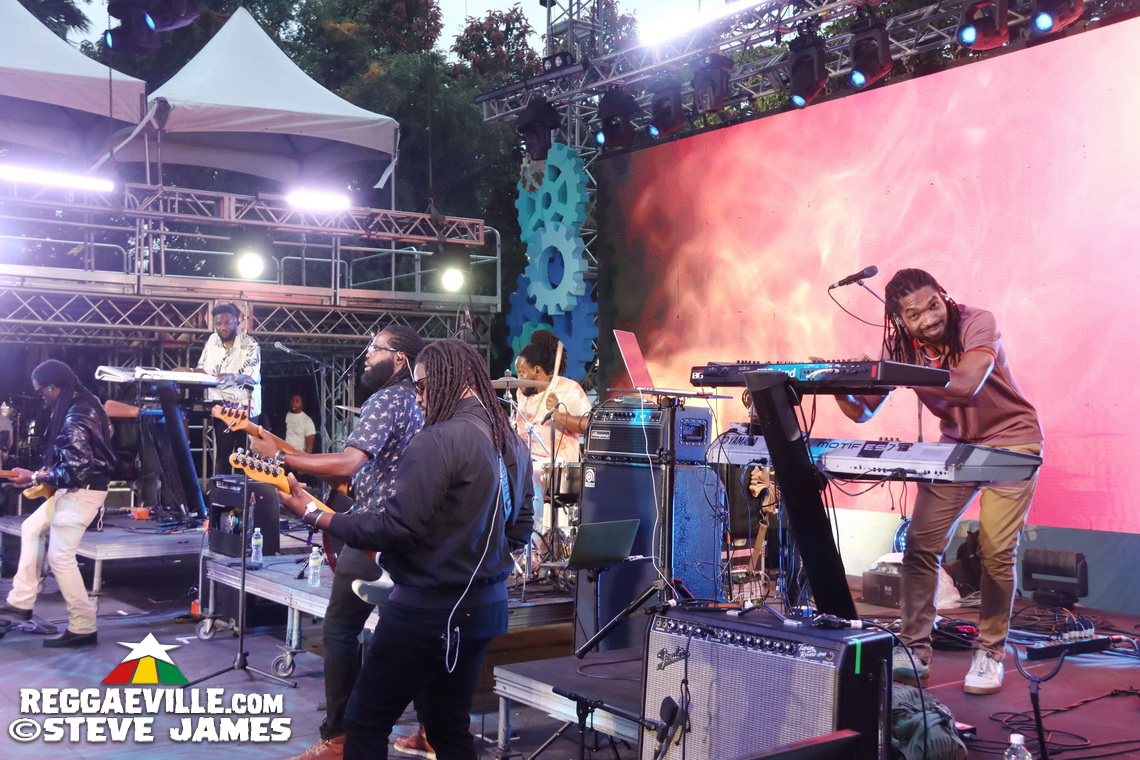 Ras I, Royal Blu, Runkus, Samory I