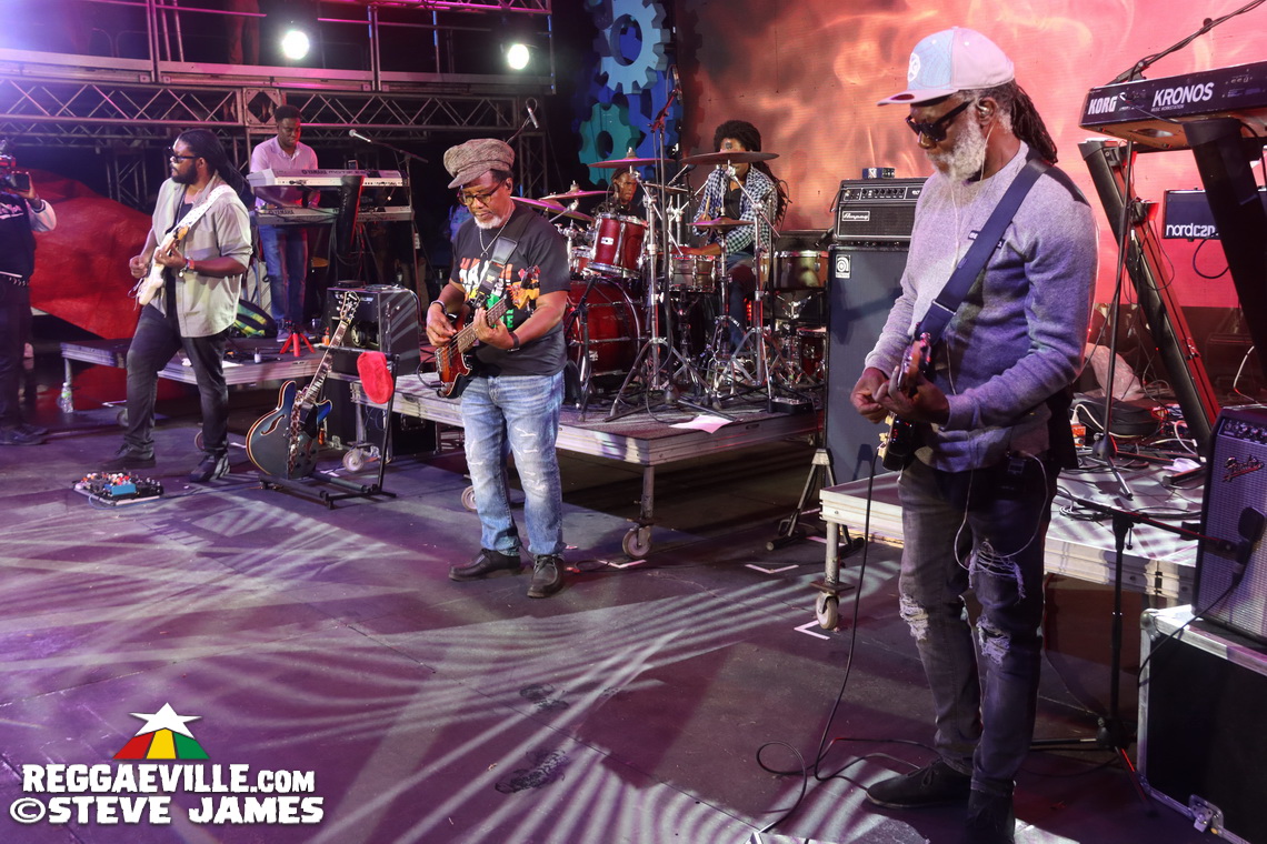 Ras I, Royal Blu, Runkus, Samory I