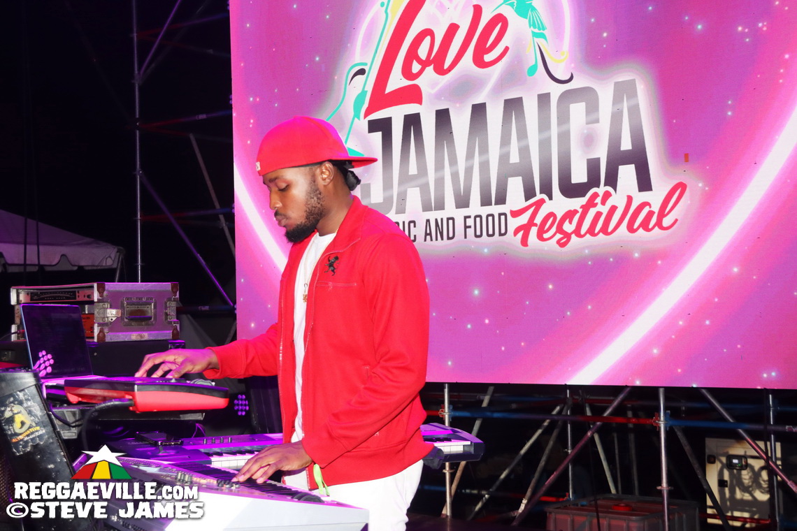 L.U.S.T, Akeen Fennell