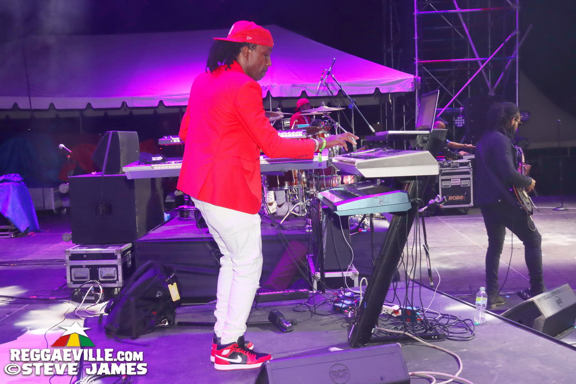 L.U.S.T, Akeen Fennell