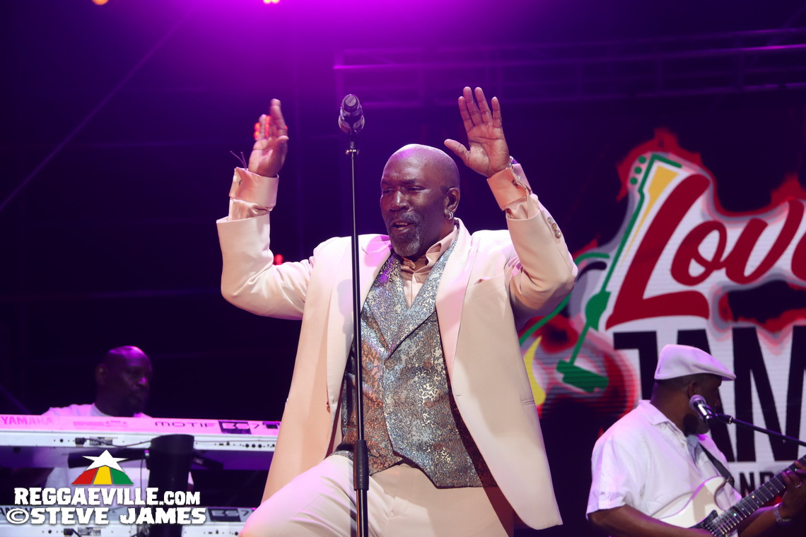 Sanchez, JOE, The Manhattans feat. Gerald Alston