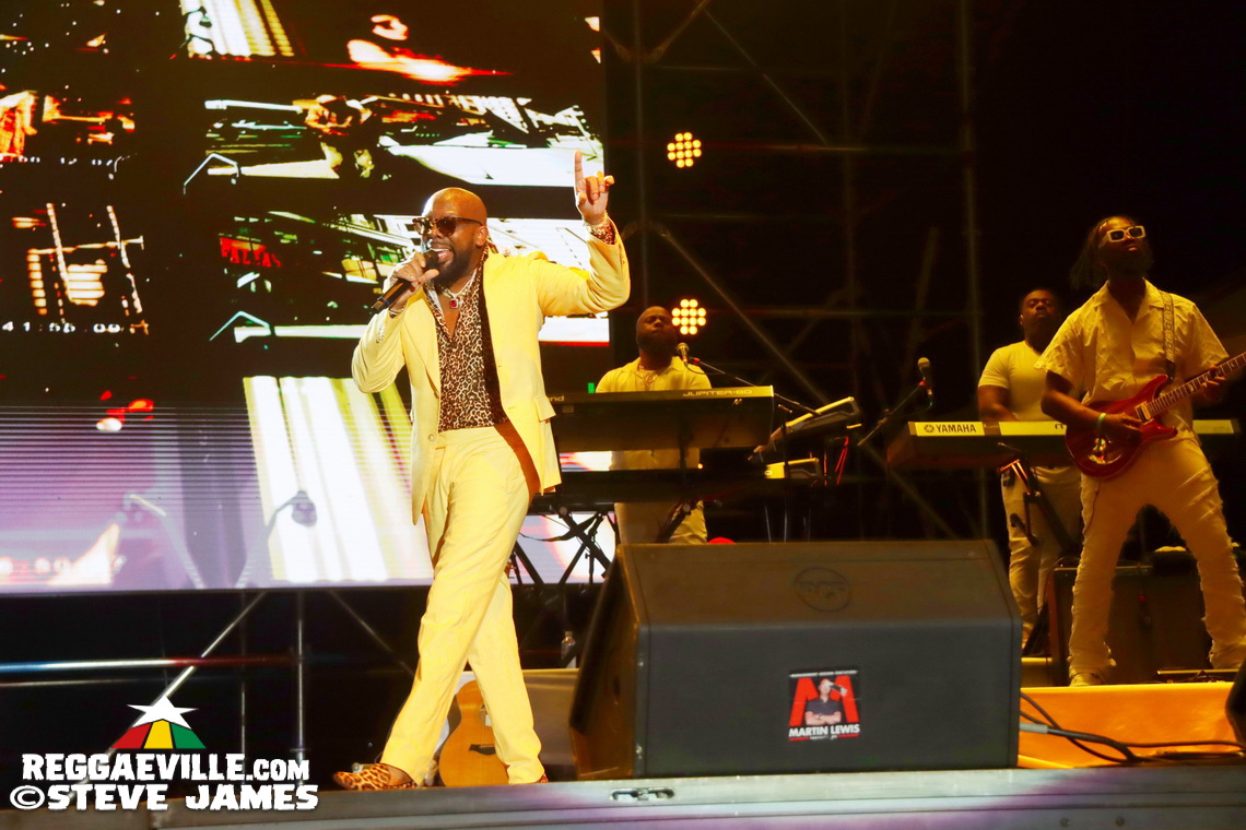 Sanchez, JOE, The Manhattans feat. Gerald Alston